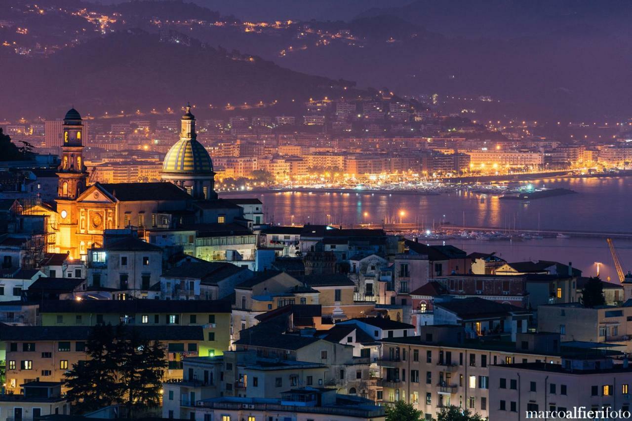 Casa Vacanze Archi Medievali Villa Salerno Exterior foto