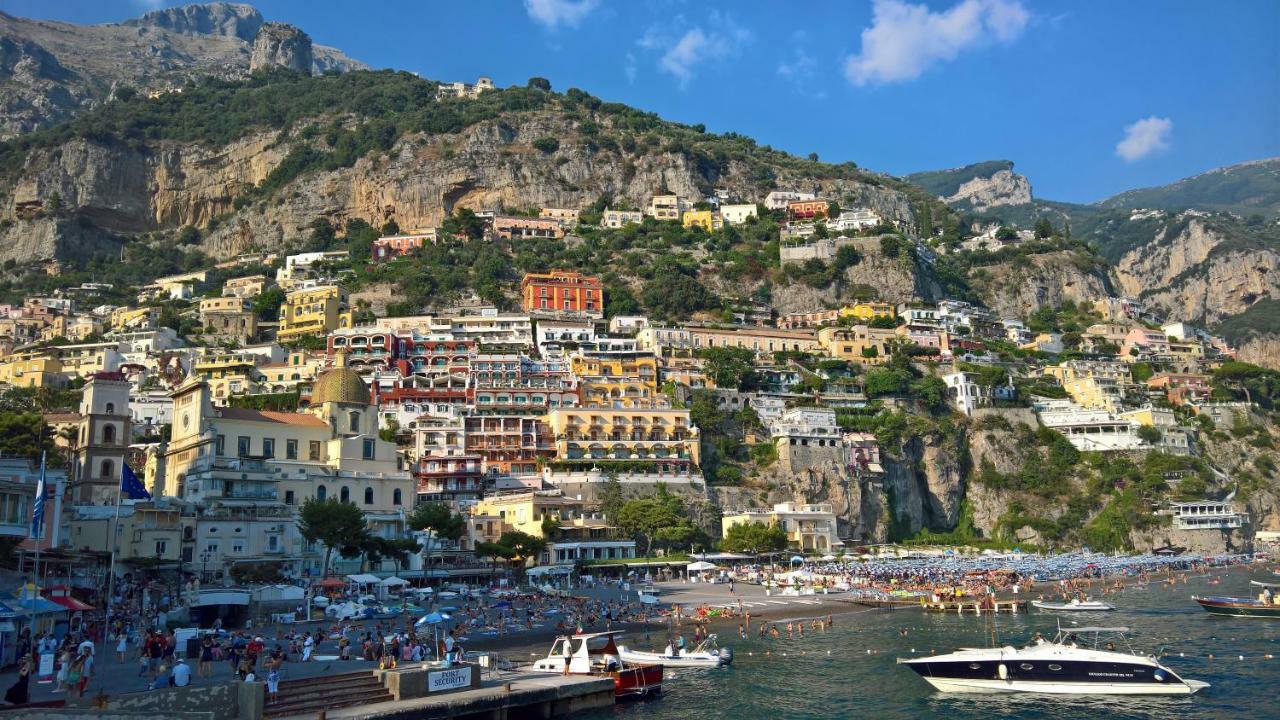 Casa Vacanze Archi Medievali Villa Salerno Exterior foto